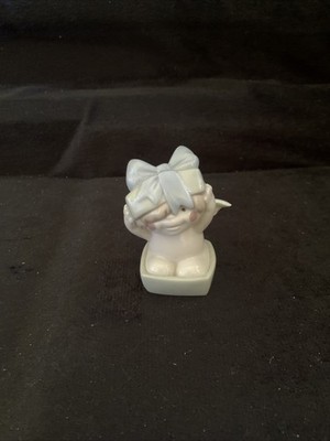 RARE 2003 NAO Lladro ''Box Full Of Wishes'' Cheeky Cherub Angel Figurine 