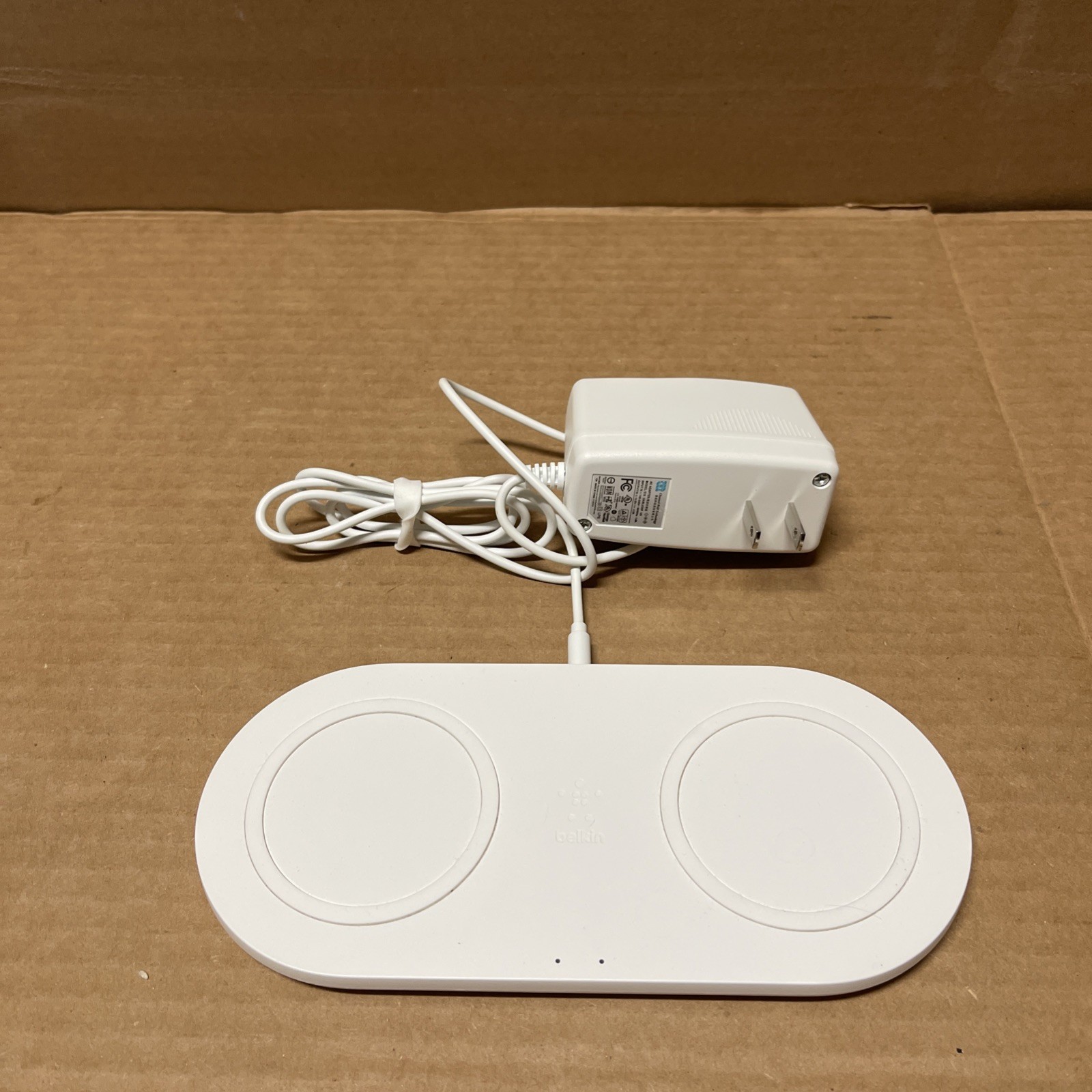Belkin Boost Charge 10W Dual Wireless Charging Pads WIZ002 White GREAT CONDITION