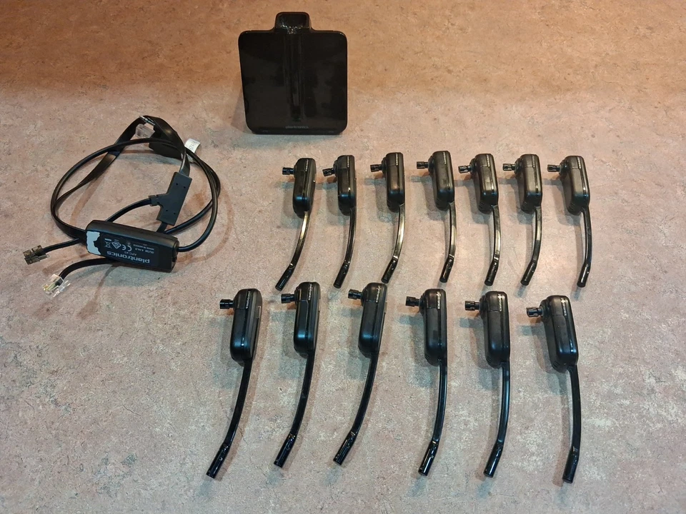 13 Auriculares Inalámbricos Bluetooth Plantronics CS540, 1 Base Sin Cable de Alimentación Sin Probar - Imagen 1 de 1