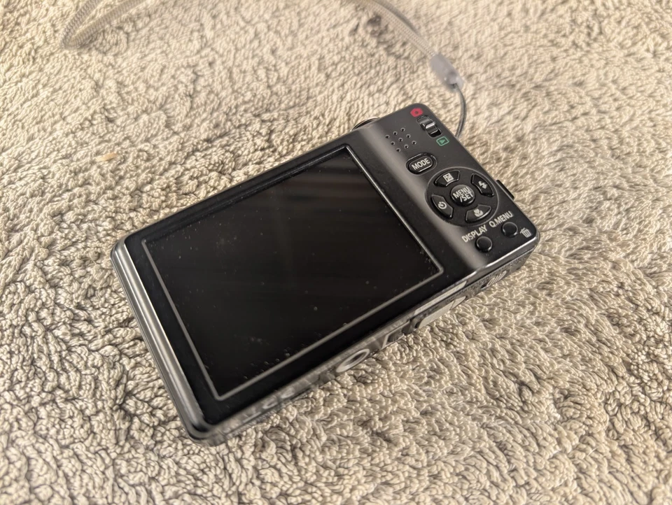 Panasonic Lumix DMC-F3 12.1MP Digital Camera With SD Card, Silver - Tested, photo 4 of 5
