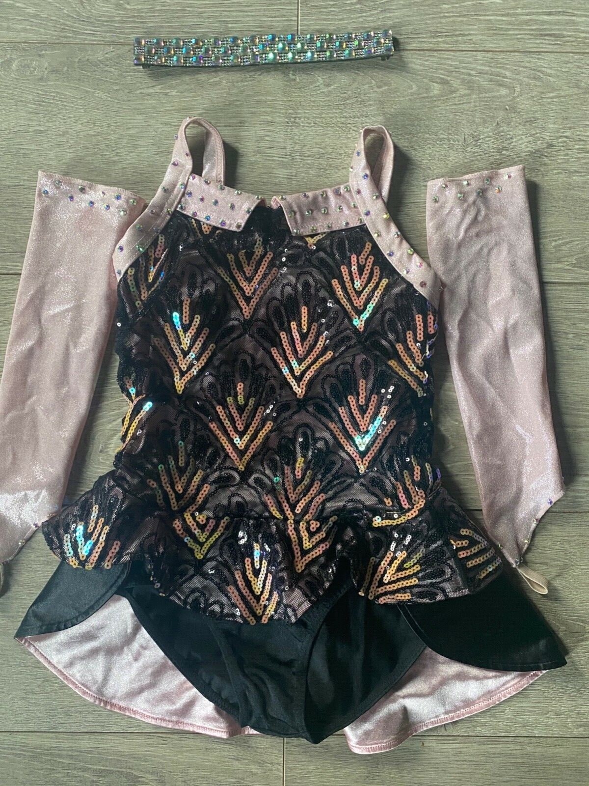 Girls competition black/pink dance costume IC - image 1