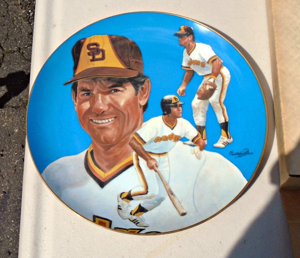 Steve Garvey Signed on back in Black Hackett Plate-Original Box - Image 2 of 4