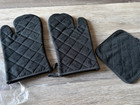Mr.&Mrs. Forever. oven mitts and potholder gift  set black and white — photo 3