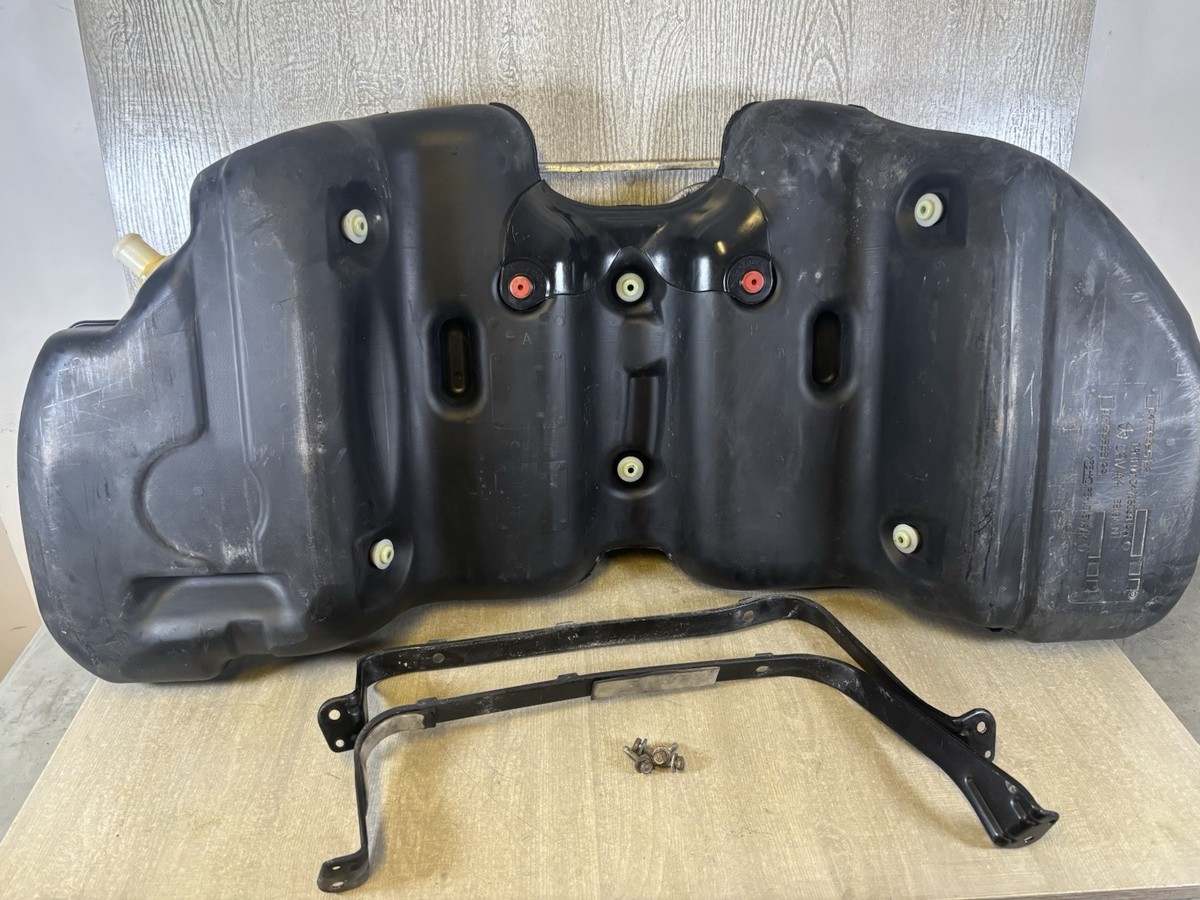 STANDARD FT-7800 144/430 20W　(USED) 2006-2010 Dodge Charger SRT8 Genuine OEM 19 GALLON Gasoline Fuel
