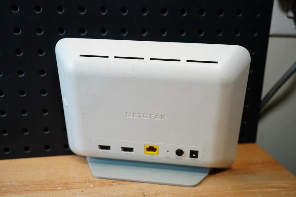 (S) NETGEAR VMB3000 Arlo Security Base Station Wireless Wi-Fi Hub - Image 3 of 4
