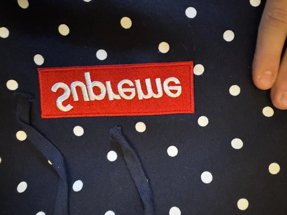 Supreme Comme Does Garçons CDG Pequeña S Caja Logo Sudadera con Capucha Lunares Rara Foto 3 de 4