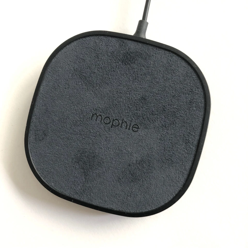 Mophie Wireless 10W Charging Pad | Qi-Certified Fast Wireless Charger – Black - Image 3 of 4