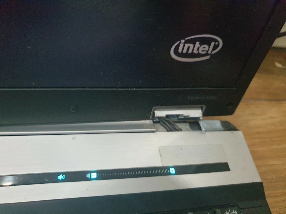 G924 HP Elitebook 8530P 1gb ram turning on laptop For Spares Or Repairs - Image 4 of 4