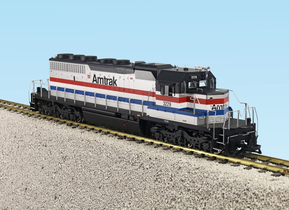 USA Trains G Scale SD40-2 Diesel Locomotive R22307 Amtrak silver