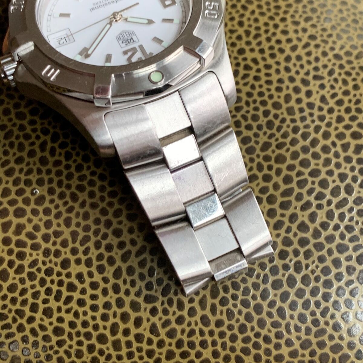 TAG Heuer Professional 2000 200M Diver Ref. WN1111 White TAG Heuer Professional 2000 200M Diver Ref. WN1111 White