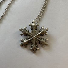 Vintage 1979 Gorham Sterling Silver Snowflake Pendant Necklace B2