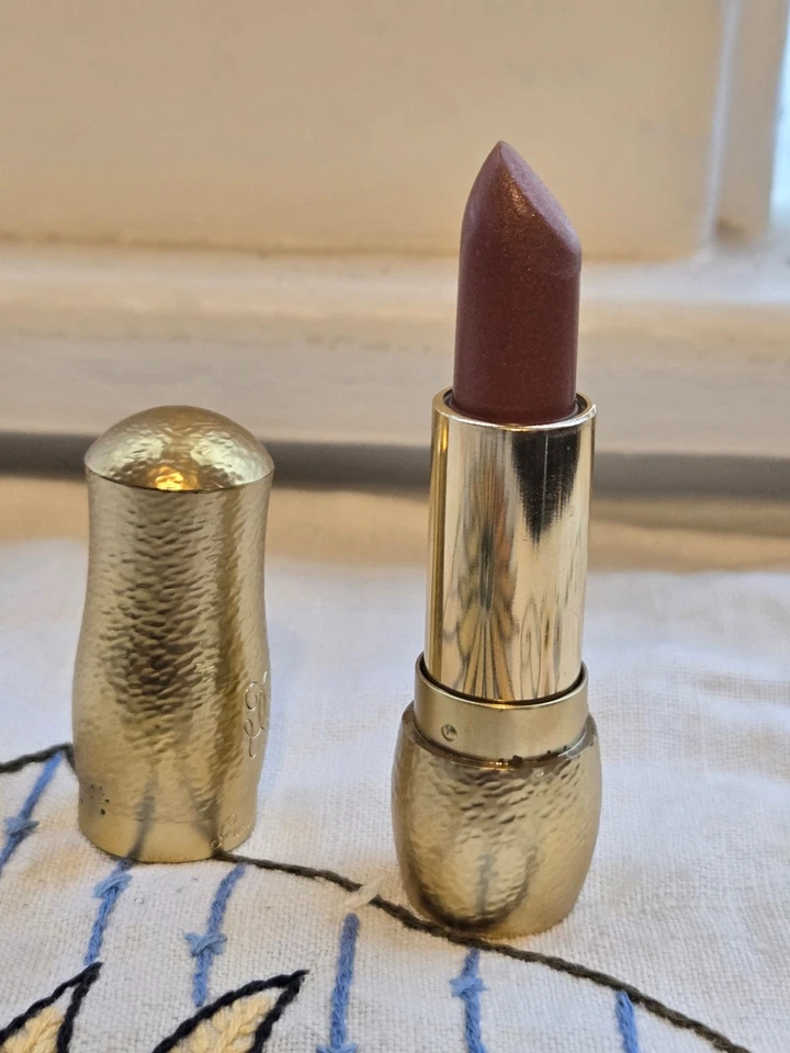 Guerlain Divinora Lipstick # 249 Color & Shine Vintage w/ Mirror Angelina Jolie - Image 3 of 3
