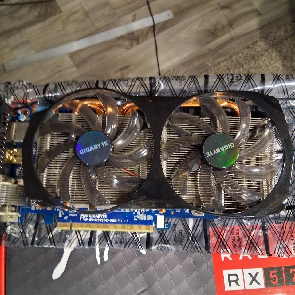 Gigabyte GV-N660OC-2GD GeForce GTX 660 2GB GDDR5 Graphics Card - Works - Image 3 of 4