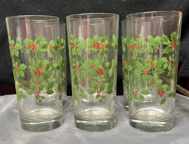 Vintage Libbey Christmas Highball Glasses Holly And Berry Design