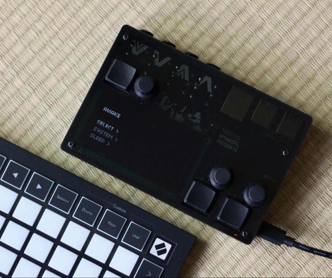 鍵盤楽器 Norns - Shield XL + Launchpad #monome Norns Shield XL Novation Launchpad Controller Sound Computer