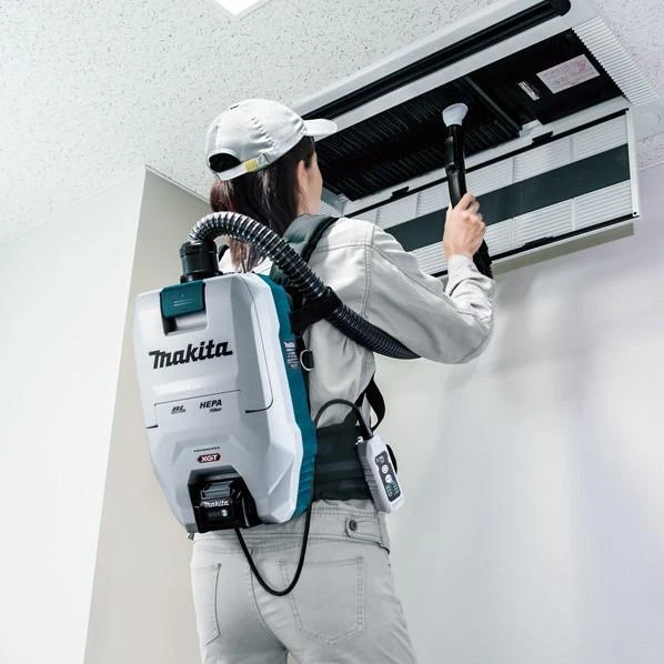 Makita VC008GZ Rechargeable Backpack Cleaner Body Only 40Vmax Beautiful Item - Image 3 of 4