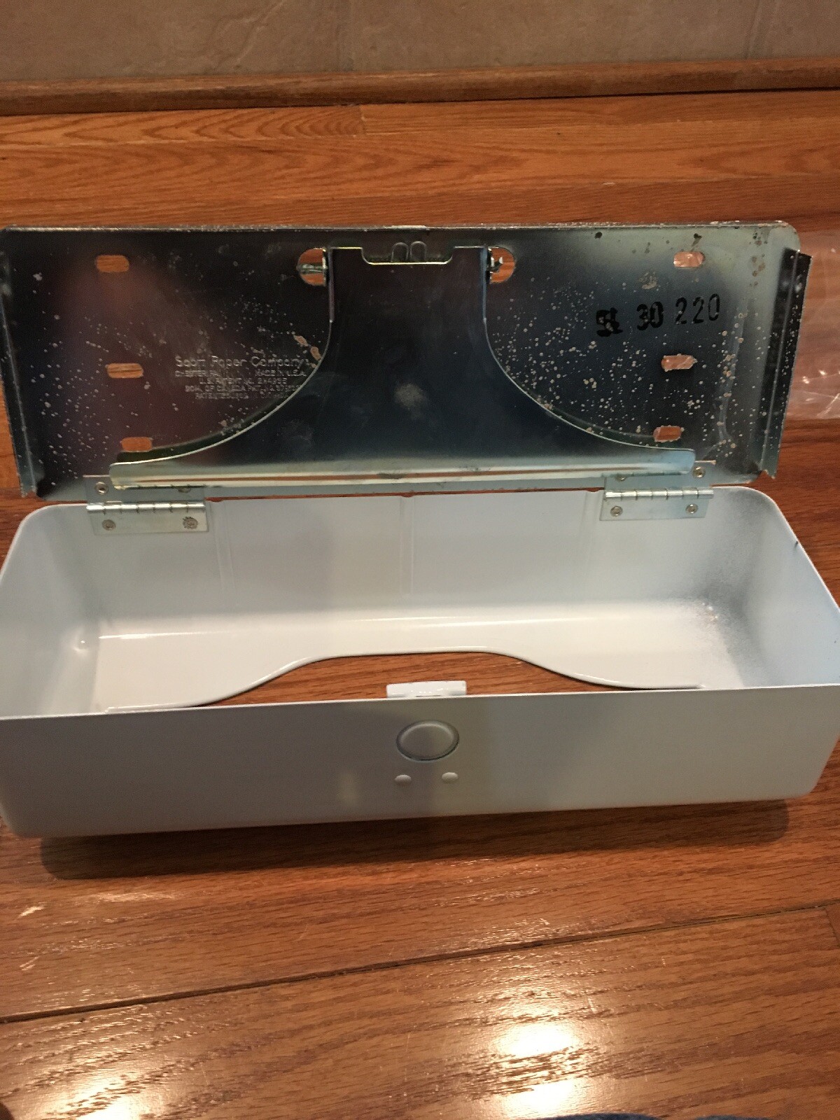 New Old Stock VINTAGE SCOTT PAPER TOWEL DISPENSERS Folded Towel