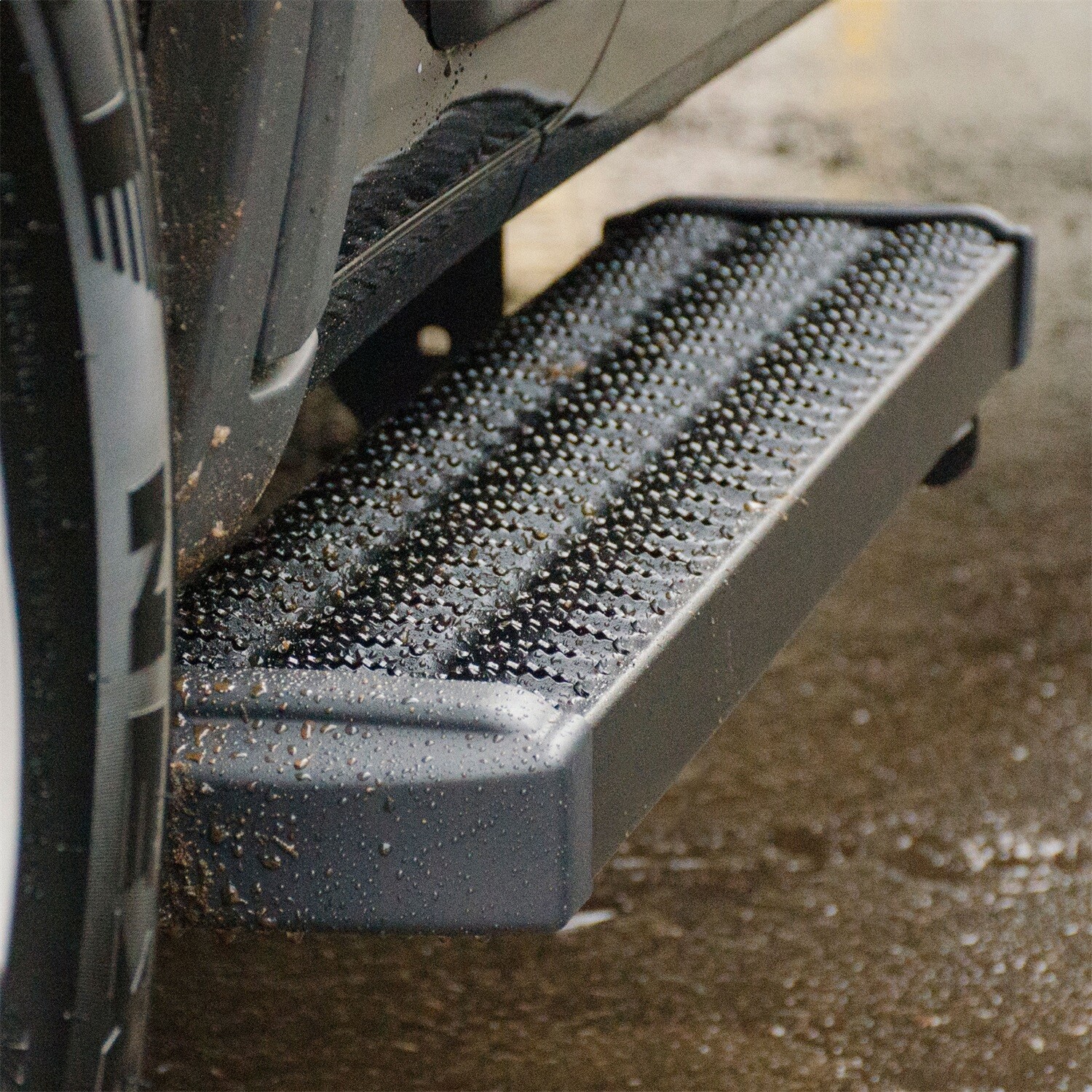 Promaster Weathertech Step LUVERNE 415236-401470 Grip Step 36
