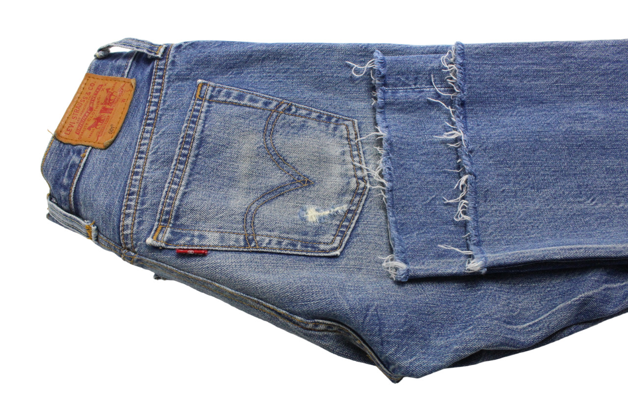 Levi's 501 Jeans Mens W27 L30 Button Fly Straight Fit Blue Whiskers Denim thumbnail 5