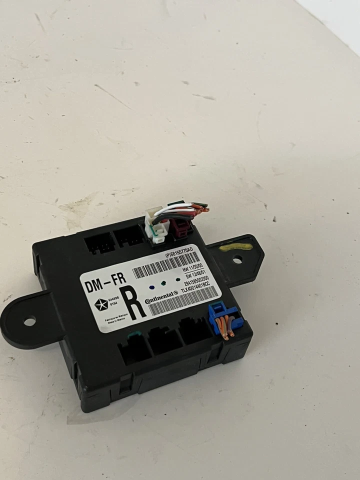 Dodge Ram 1500 2014 módulo de puerta delantera izquierda 68155770ad OEM Foto 3 de 4