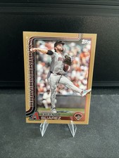 2025 Topps Series 1 - Eugenio Suarez Gold (#1032/2025)