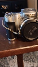 Kodak EasyShare Z710 Point Shoot Digital Camera 7.1 MP 10x Optical Zoom Silver
