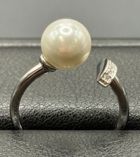 New Condition Sterling Silver Pearl Cubic Zirconia Ring Size 7