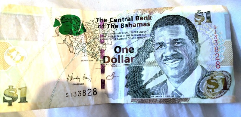 Circulated Bahamas Bahamian 2008 One Dollar Note $1 Bill Angel Fish Drum Major