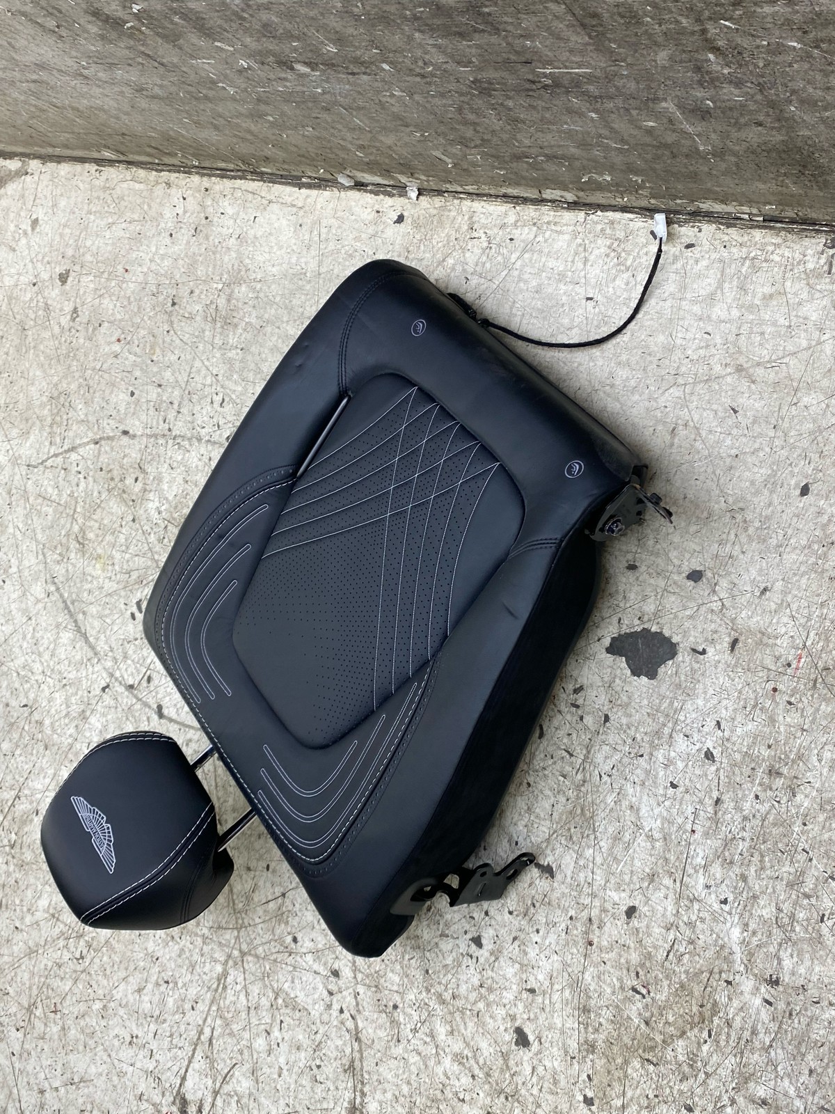2020-2024 ASTON MARTIN DBX OEM RIGHT REAR UPPER SEAT CUSHION HEATED & VENTILATED