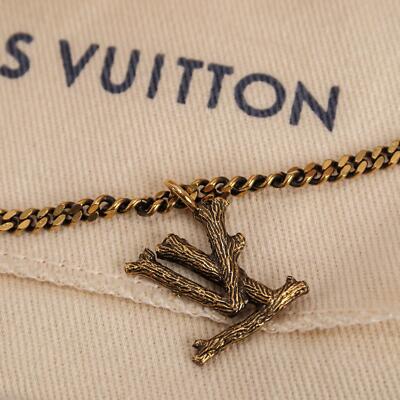 LOUIS VUITTON LV Wood Initial Gold MP2780 GP Necklace | eBay LOUIS VUITTON LV Wood Initial Gold MP2780 GP Necklace | eBay