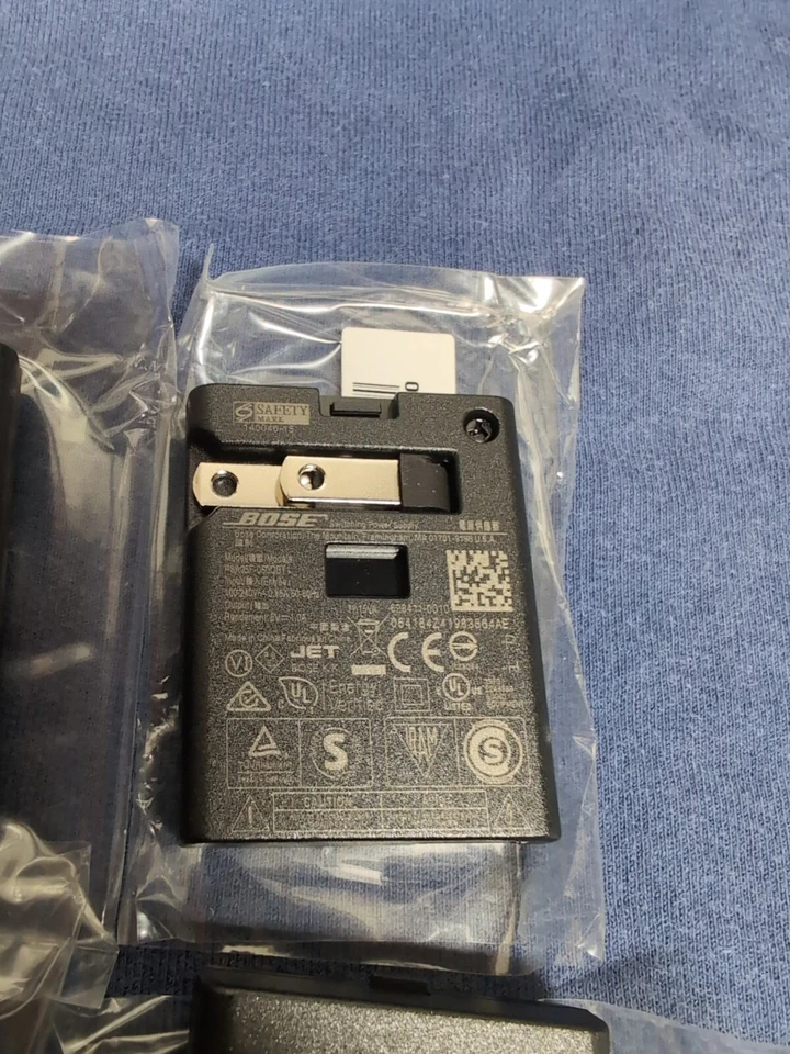 Cargador de pared Bose Soundlink Color/Mini II 5V 1A PSA05F-050QBT1 4 un. Foto 3 de 4