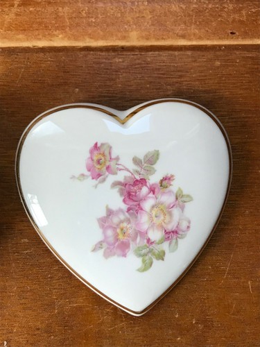 Gerold Porcelain Bavaria W. Germany Signed Small White with Pink Dogwood Flowers - Foto 7 di 7