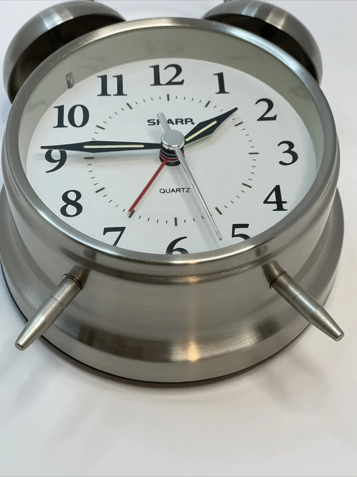 Sharp SPC800 Metal Alarm Bell Battery Operated Clock - Image 4 of 4