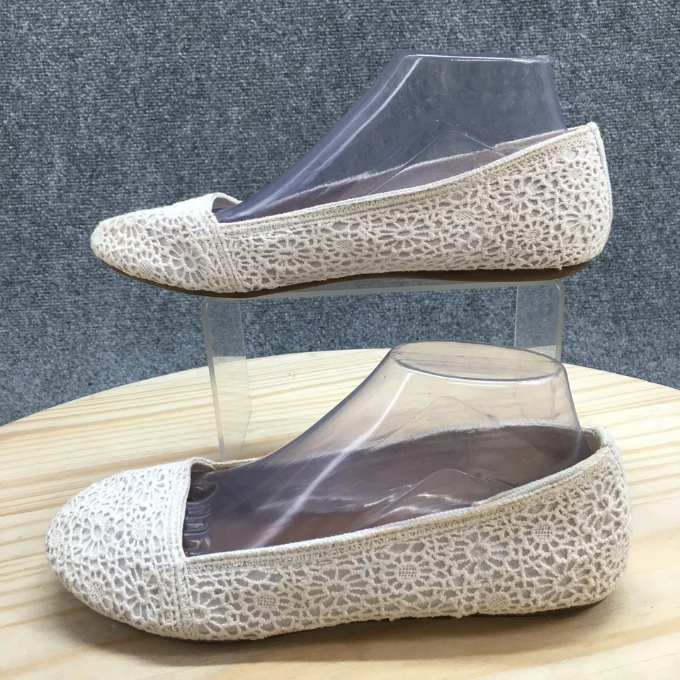 Fergalicious by Fergie Shoes Womens 8.5 M Mosley Ballet Flats White Crochet - Image 2 of 4