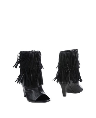 VIC black leather ankle boot with heels mid season open toe fringe size 37
