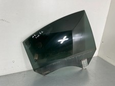 Mercedes-Benz CLA C117 X117 W117 2014 Hinten rechts Fenster Scheibe Tür hinten Mercedes-Benz CLA C117 X117 W117 2014 Hinten rechts Fenster Scheibe Tür hinten