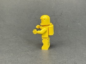 1980s LEGO Yellow Classic Space Minifigure w Airtank Solid-Stud Head 6847 #sp007