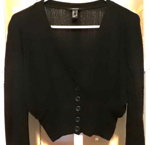Forever 21 Waist Crop Sweater Women's Sz M Black 5 Buttons at Waist LS Exc Cond