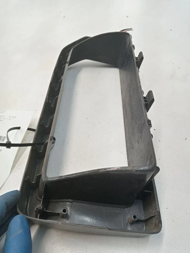 Mazda B2600 1987-1993 velocímetro embellecedor bisel panel cubierta OEM probado  Foto 4 de 4