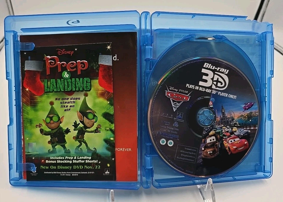 Cars 2   (3-D Blu-Ray/Blu-Ray/Bonus, DVD, Digital 2011)  Disney Pixar  (5 Discs) - Image 3 of 4