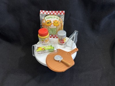  NEW  Miniverse Make It Mini Food Diner Series 2  Margherita Pizza  Open  Unmade