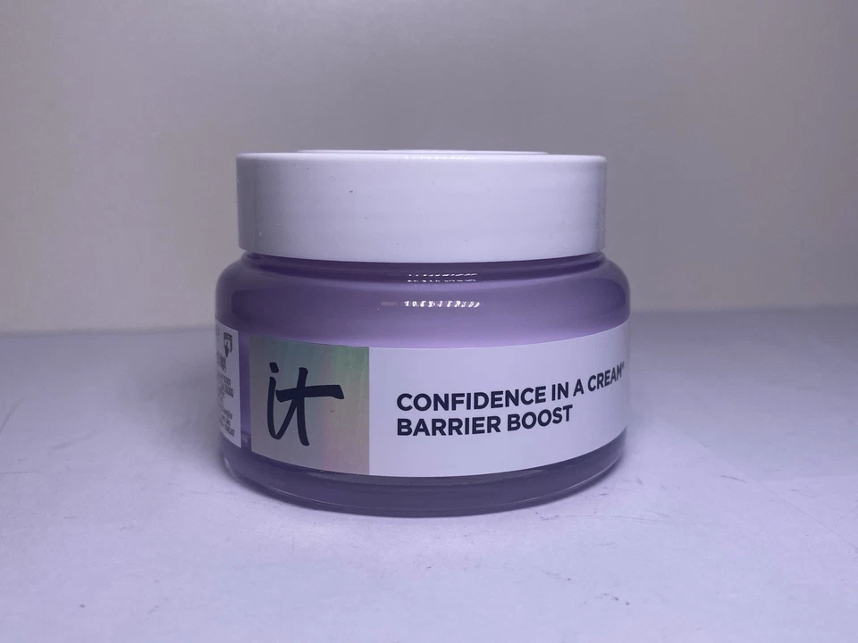 IT Cosmetics Confidence In A Cream BARRIER BOOST, DAILY REPAIR MOISTURIZER - Image 4 of 4