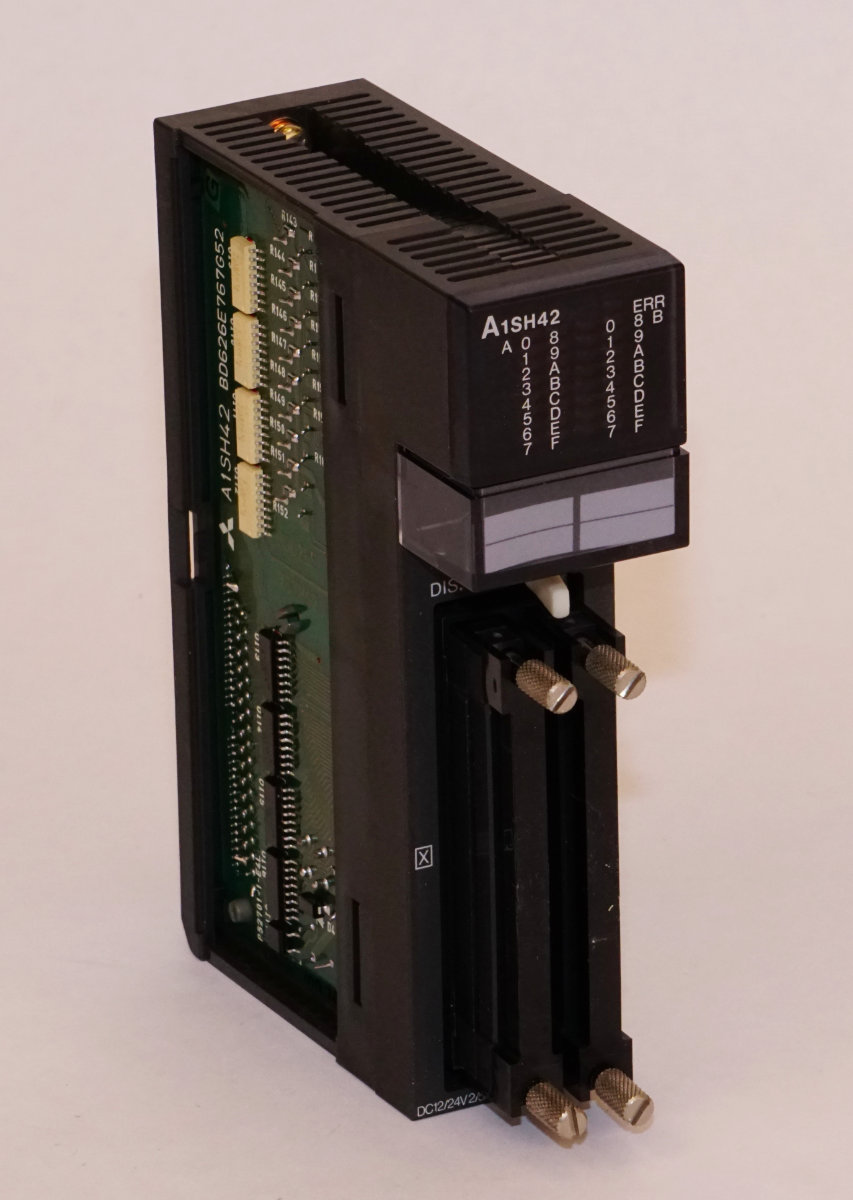 Mitsubishi 32 Point DC Input & 32 Point 12/24 VDC Output PLC Module ...