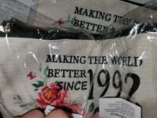 MAKING THE WORLD A BETTER PLACE 1992 Design 9" X 6" Borsa da viaggio trucco cosmetico