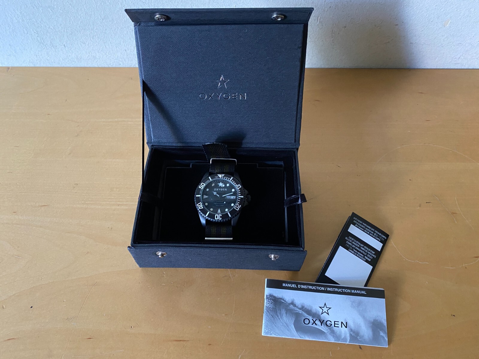 New - Watch OXYGEN Reloj Acero pavonado - Cuarzo 44 mm - Correa negra y verde