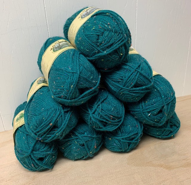 Lot Of 10 Skeins Lion Brand WoolEase Worsted Weight Yarn Hunter Green