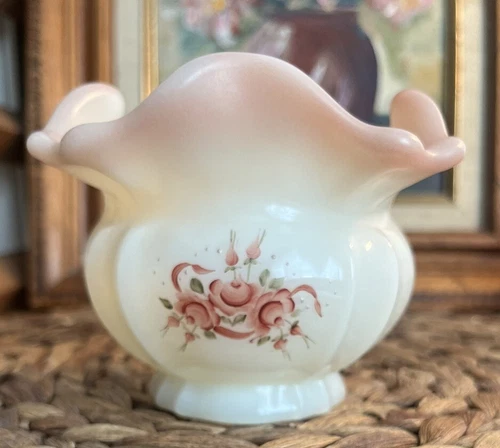 Vintage Fenton Ruffled edge Bowl 1970s