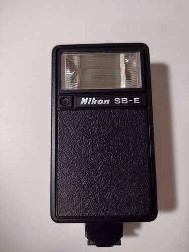Nikon EM 35mm Camera & Case Lens E 52mm 1:2.5, 100mm 1:2.8 Speedlight Converter - Picture 15 of 21