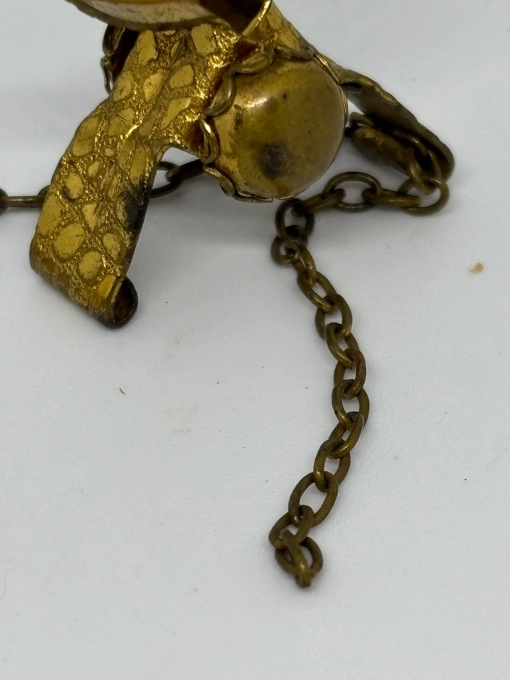 De colección Antiguo Clip Art Deco Años 40 Mujer Tono Dorado Grabado Ópera Guantes Soporte Foto 4 de 4