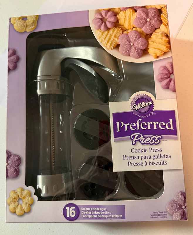 Wilton Preferred Cookie Press 16 Discs NEW in Box -- dented box